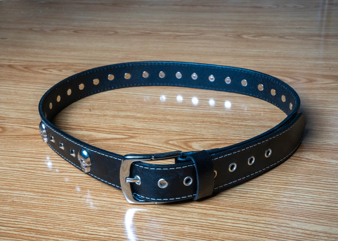 Handmade genuine leather belt, A Perfect gift Him/Her, Unisex leather belt,  Skull and Rivet design belt, Anniversary Gift for Him, Her